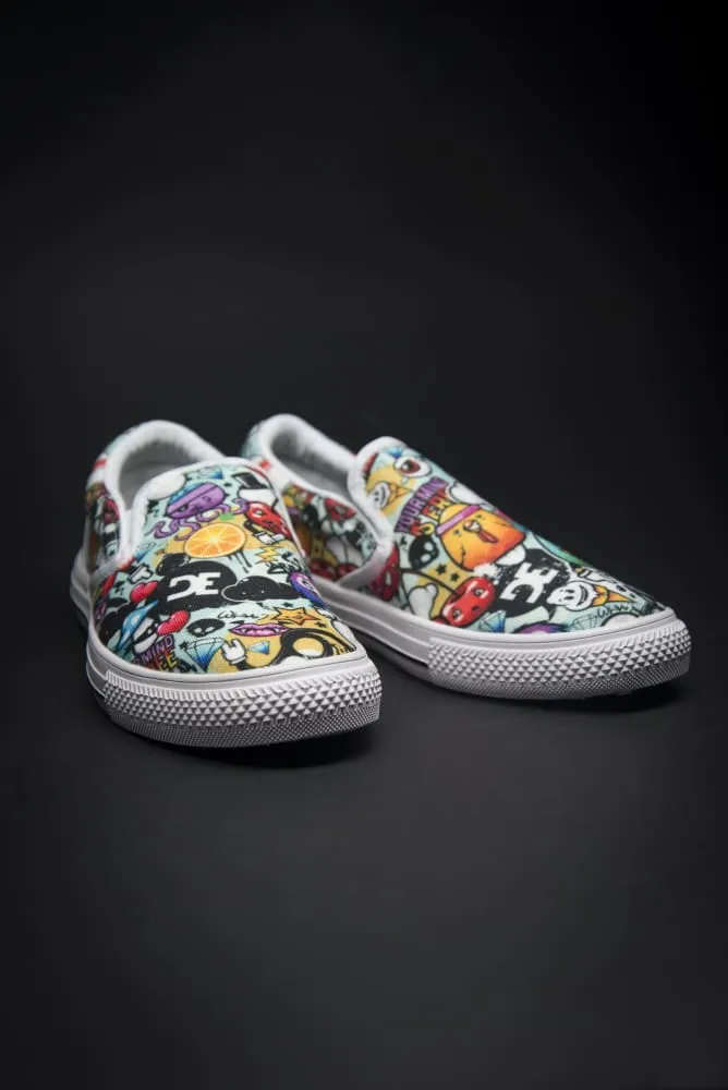 DE Graffiti Print Canvas Men's Slip On Low-Top