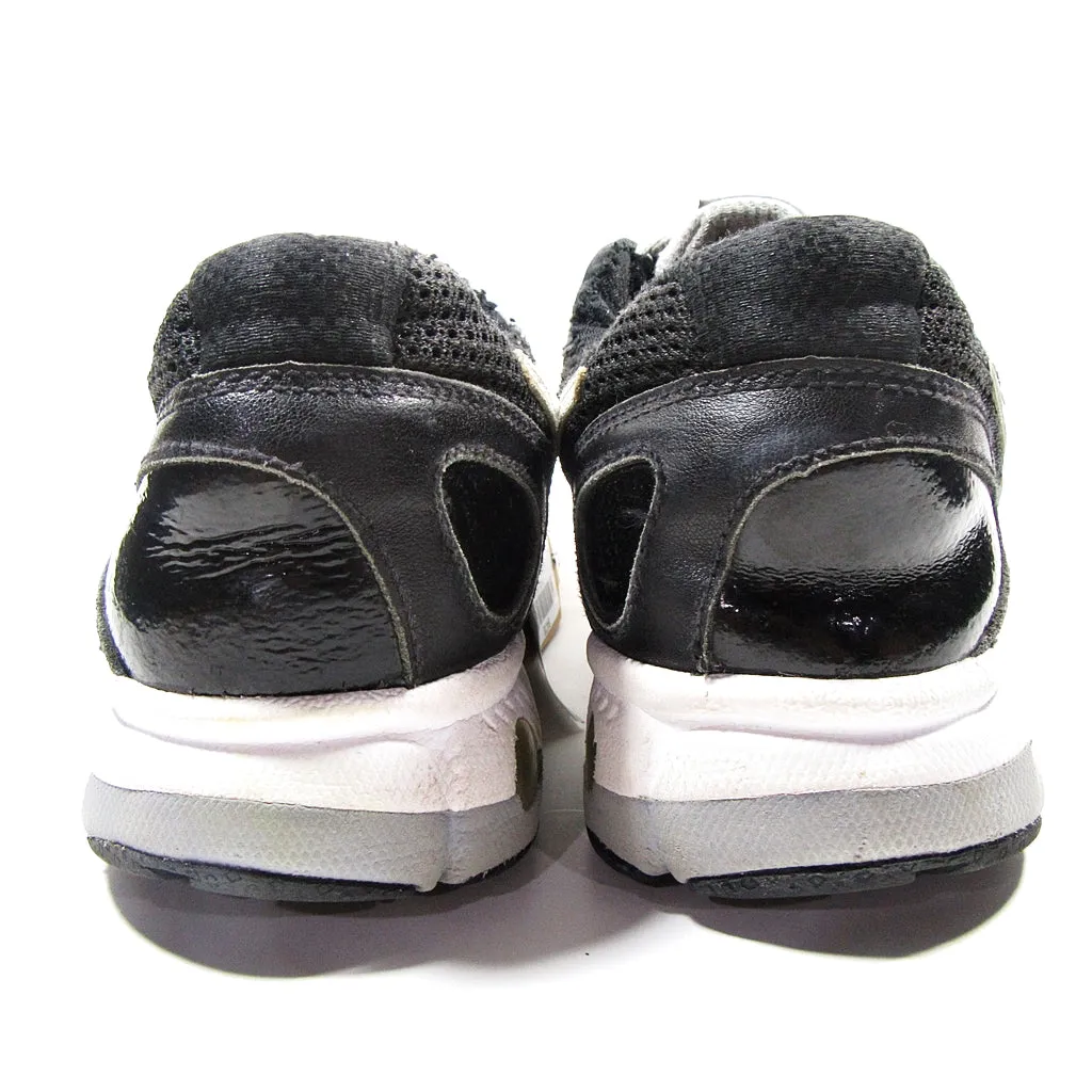 NIKE Air Dictate
