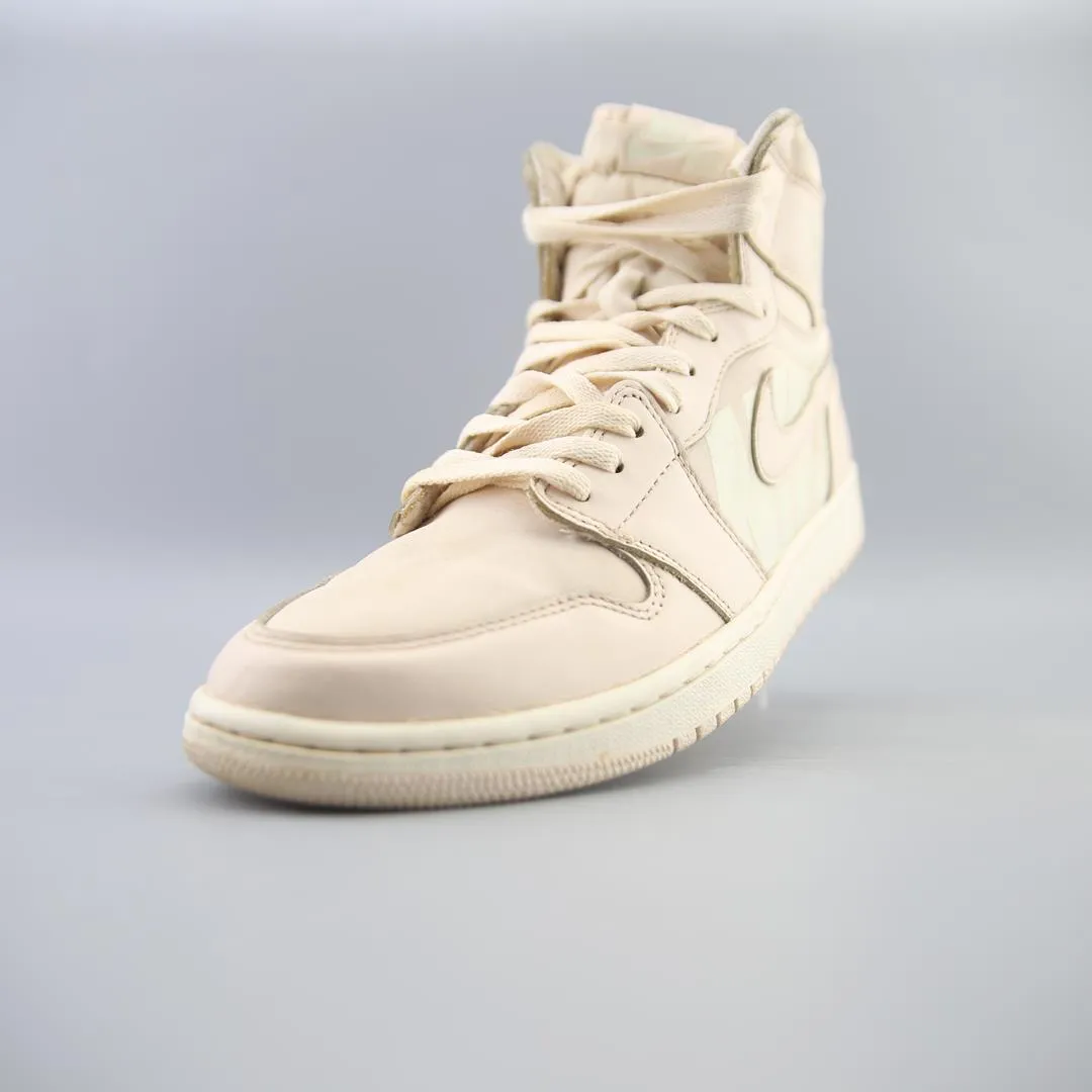 NIKE AIR JORDAN 1 RETRO