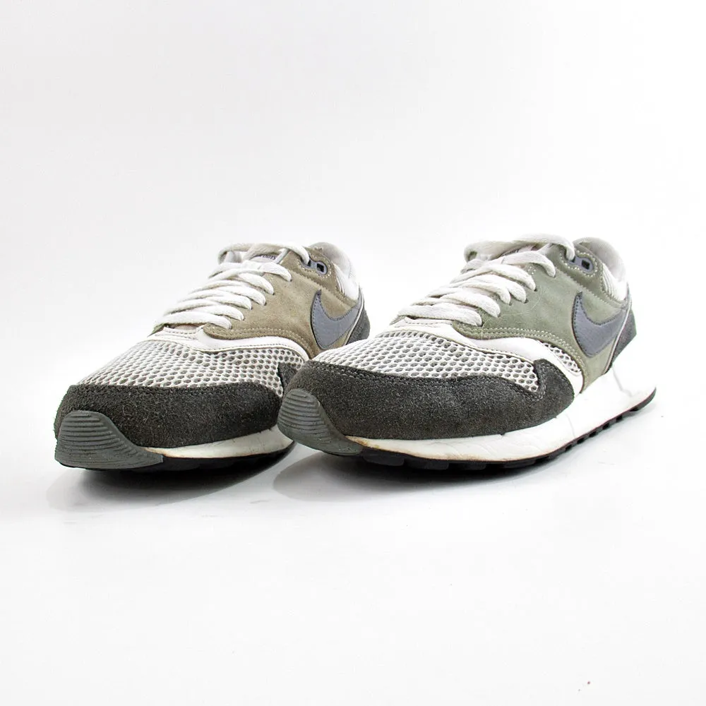 NIKE Air Odyssey