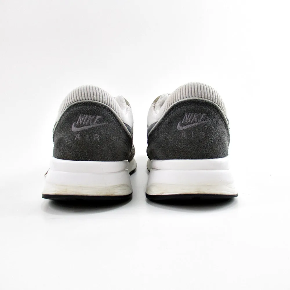 NIKE Air Odyssey