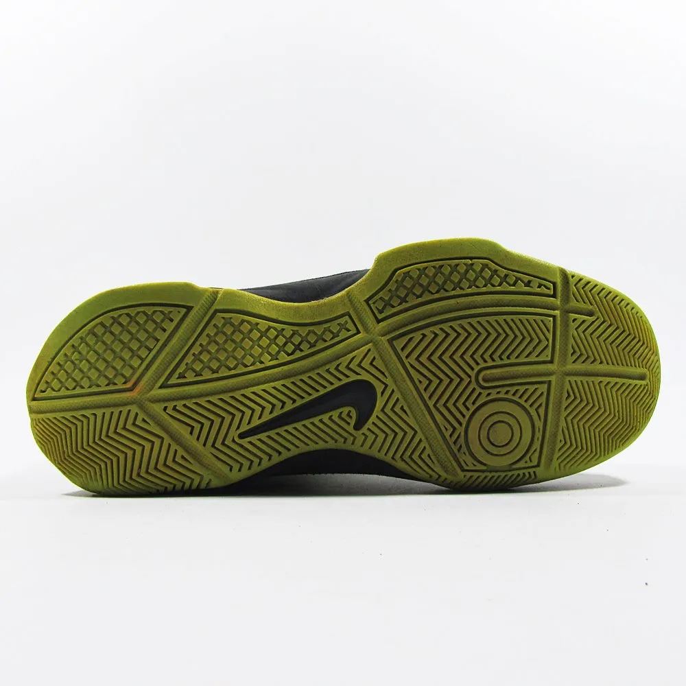 NIKE Air Visi Pro 1
