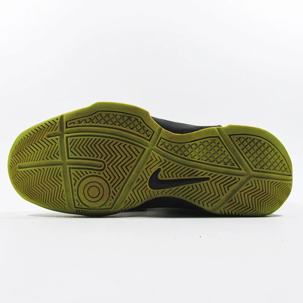 NIKE Air Visi Pro 1