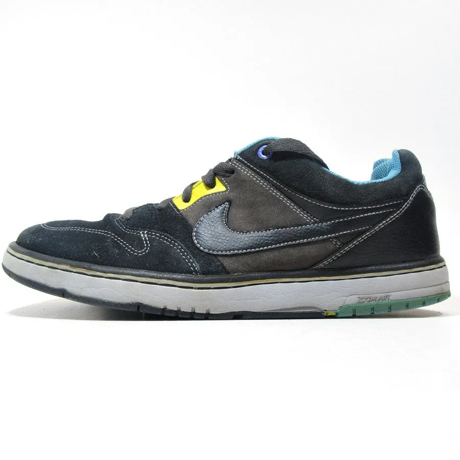 NIKE - Zoom Air